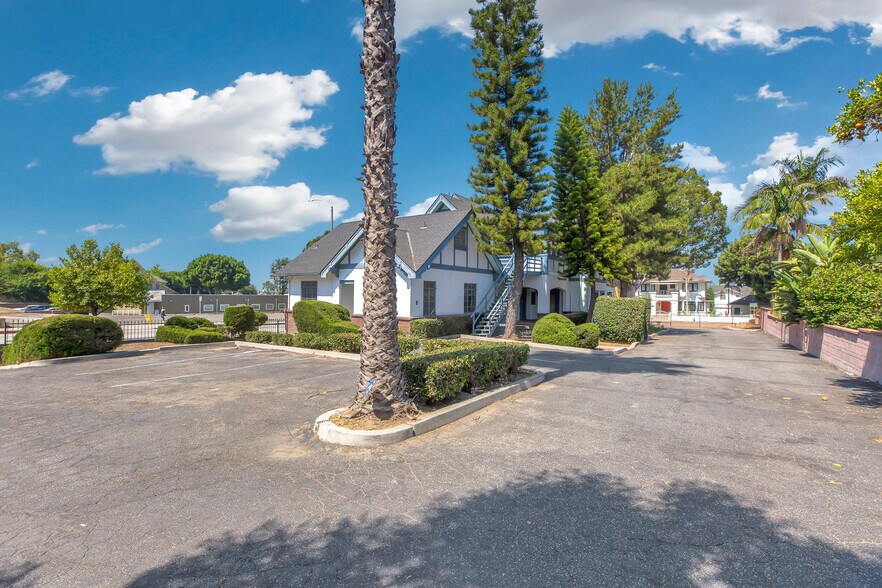 More Photos Of 6354 Painter Ave, Whittier Office Residential For Sale