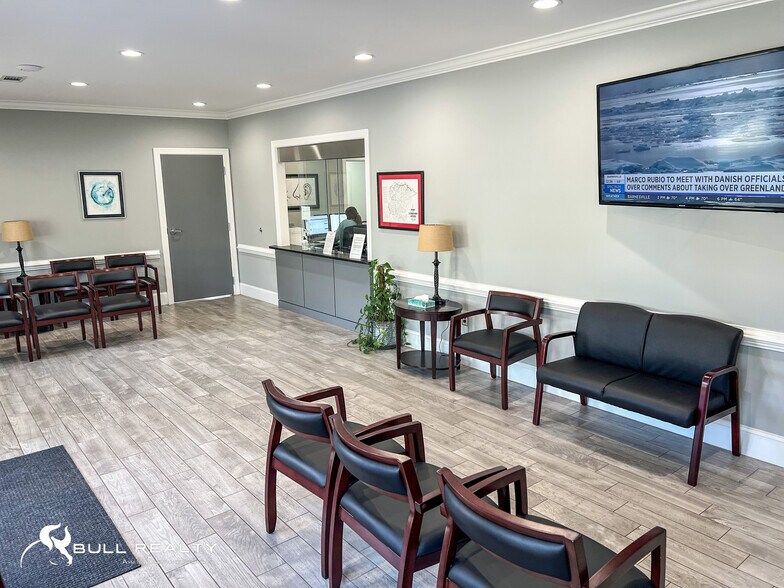 More Photos Of 219 W Boggs St, Lexington Office For Sale