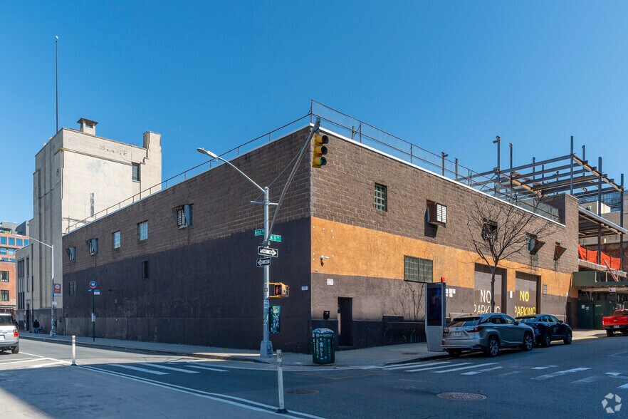 Primary Photo Of 67 Kent Ave, Brooklyn Manufacturing For Sale