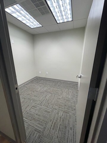 More Photos Of 2118 Vadalabene Dr, Maryville Medical For Lease
