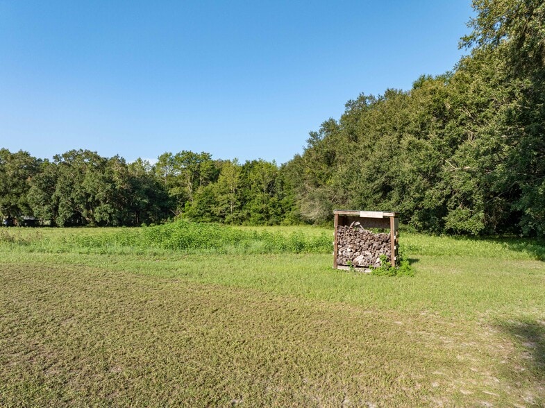 More Photos Of 5056 FL-47, Lake City Specialty For Sale