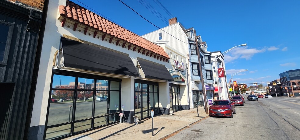 Primary Photo Of 4545 Montgomery Rd, Cincinnati Storefront For Lease