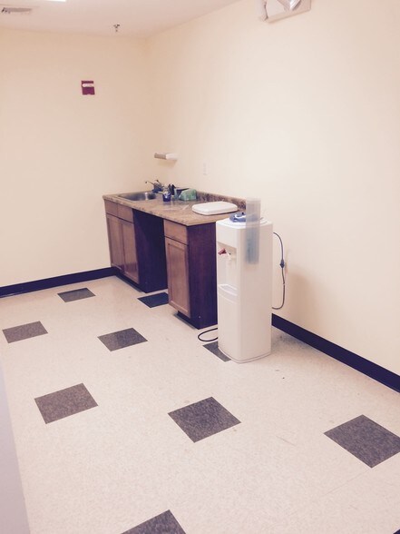 More Photos Of 2560 Dixwell Ave, Hamden Medical For Lease