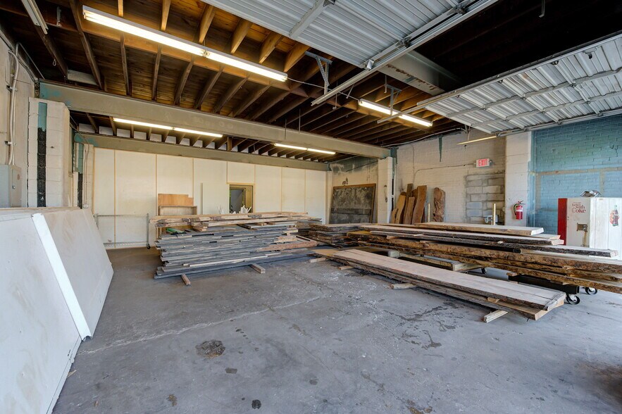 More Photos Of 1615 N Portland Ave, Oklahoma City Warehouse For Sale