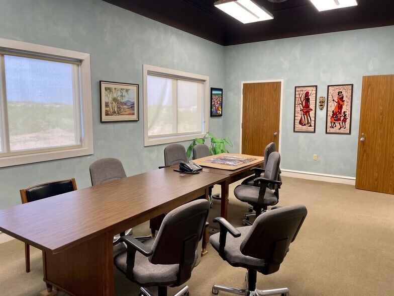 More Photos Of 2200 Garden Ln, Midland Warehouse For Sale