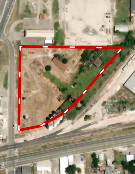 Primary Photo Of 44 Johnson st, Alice Land For Sale