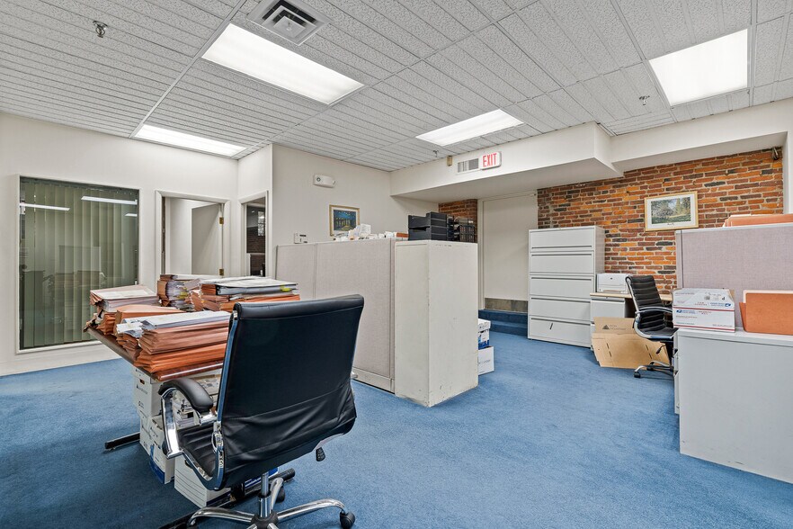 More Photos Of 21 Merchants Row, Boston Loft Creative Space For Sale