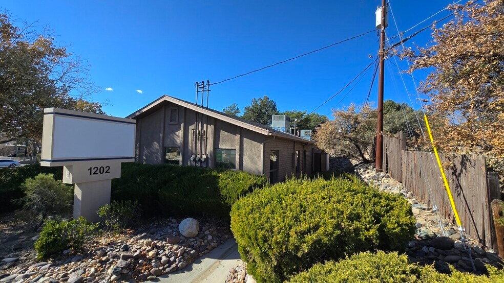 More Photos Of 1202 Willow Creek Rd, Prescott Medical For Sale