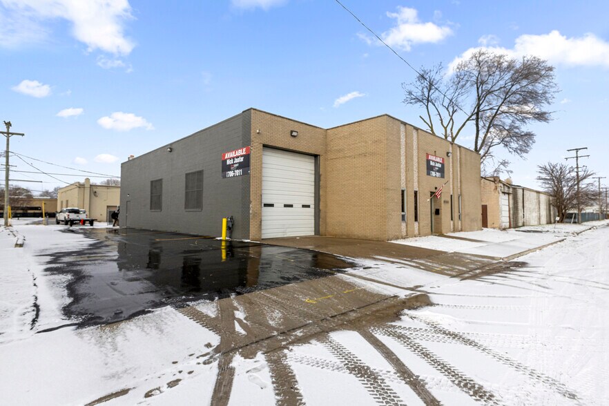 More Photos Of 23201 Roseberry Ave, Warren Warehouse For Sale