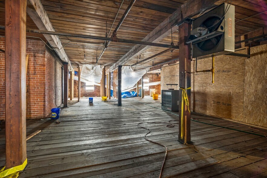 More Photos Of 55 East St, Ware Warehouse For Lease