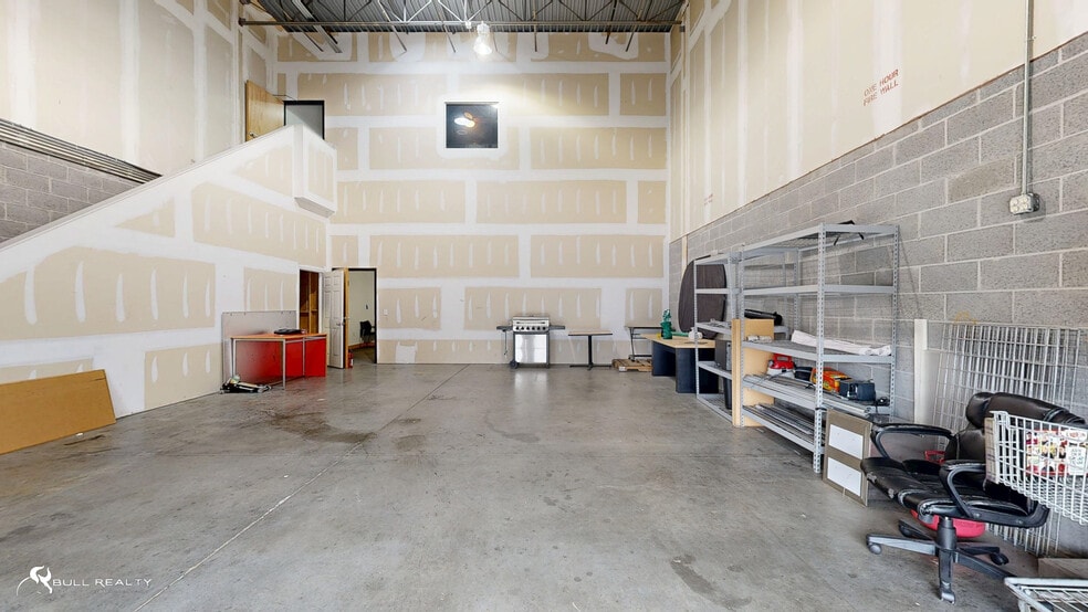 More Photos Of 1690 Roberts Blvd, Kennesaw Warehouse For Lease