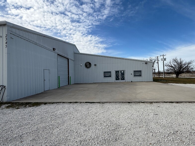 More Photos Of 2345 Nail Rd, Krum Warehouse For Lease