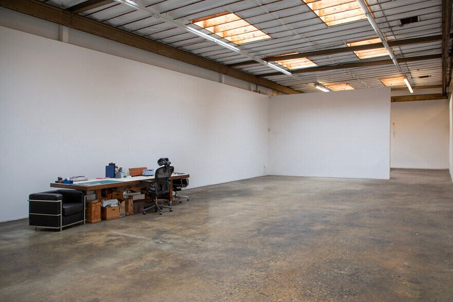 More Photos Of 3783 Union Pacific Ave, Los Angeles Warehouse For Lease