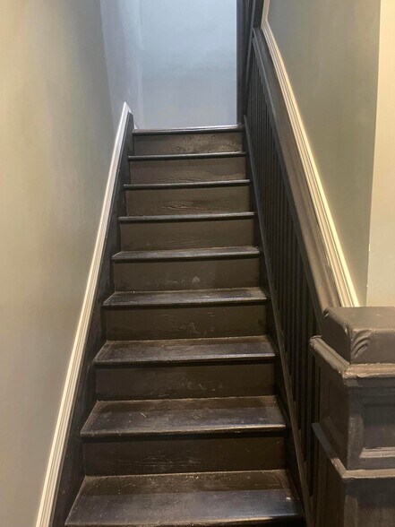 More Photos Of 4128 Washington St, Gary Apartments For Sale