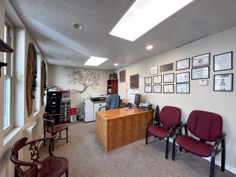 More Photos Of 435 N Main St, Helper Warehouse For Lease