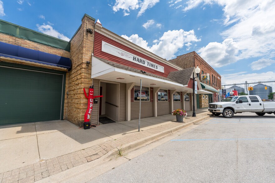 More Photos Of 108 N Phelps St, Decatur General Retail For Sale