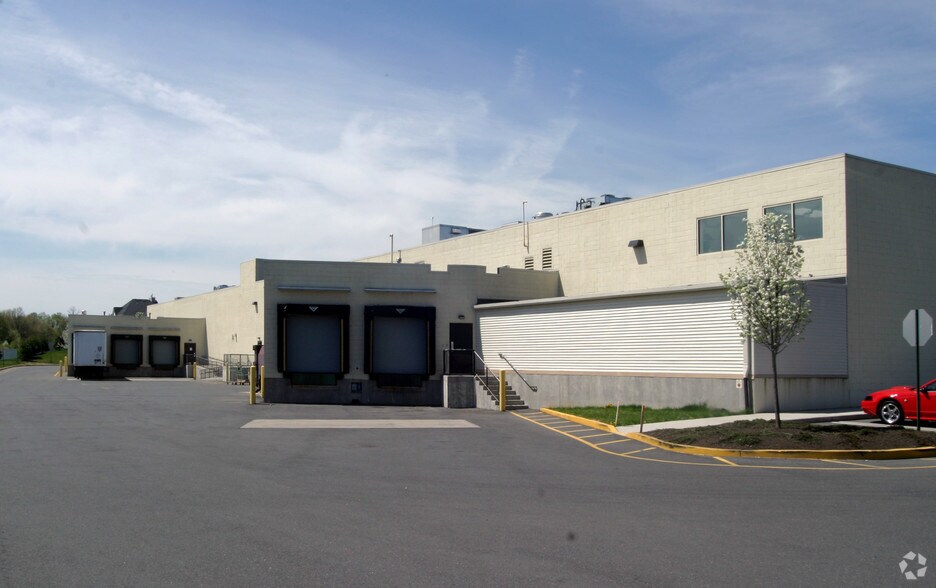 More Photos Of 24 Summerfield Blvd, Dayton Supermarket For Sale