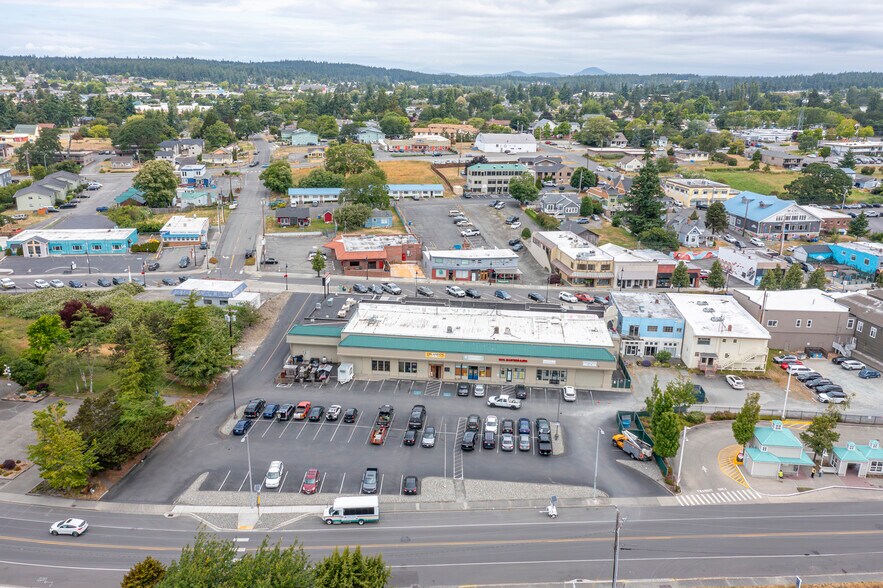 More Photos Of 665 SE Pioneer Way, Oak Harbor Storefront For Sale