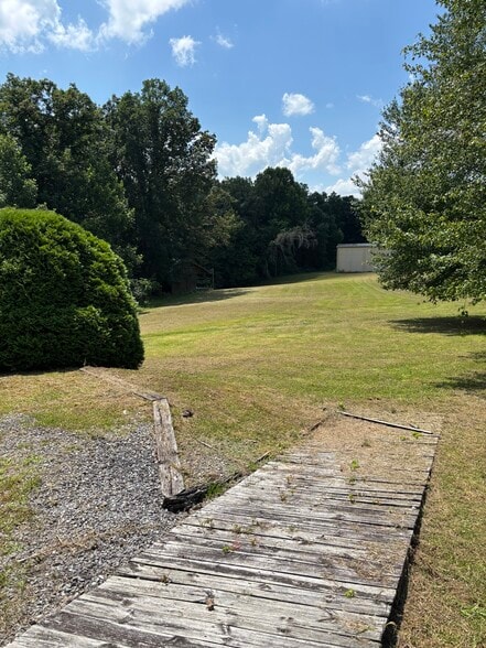 More Photos Of 414 Milroy Grose, Lansing Land For Sale