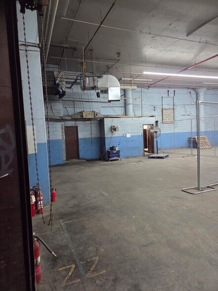 More Photos Of 38-20 Review Ave, Long Island City Warehouse For Lease