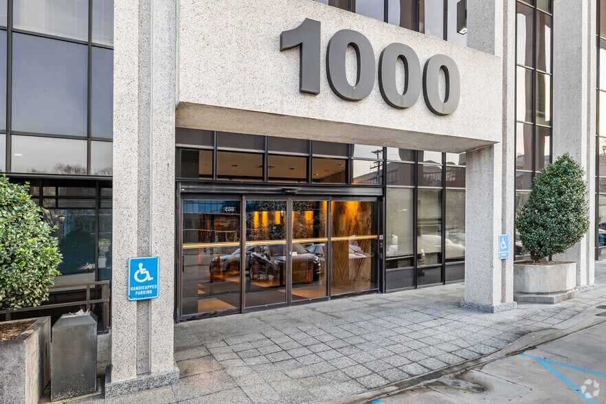 More Photos Of 1000 Northern Blvd, Great Neck Medical For Lease