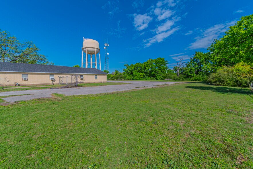More Photos Of 2817 Cherry Valley Blvd, Dallas Religious Facility For Sale