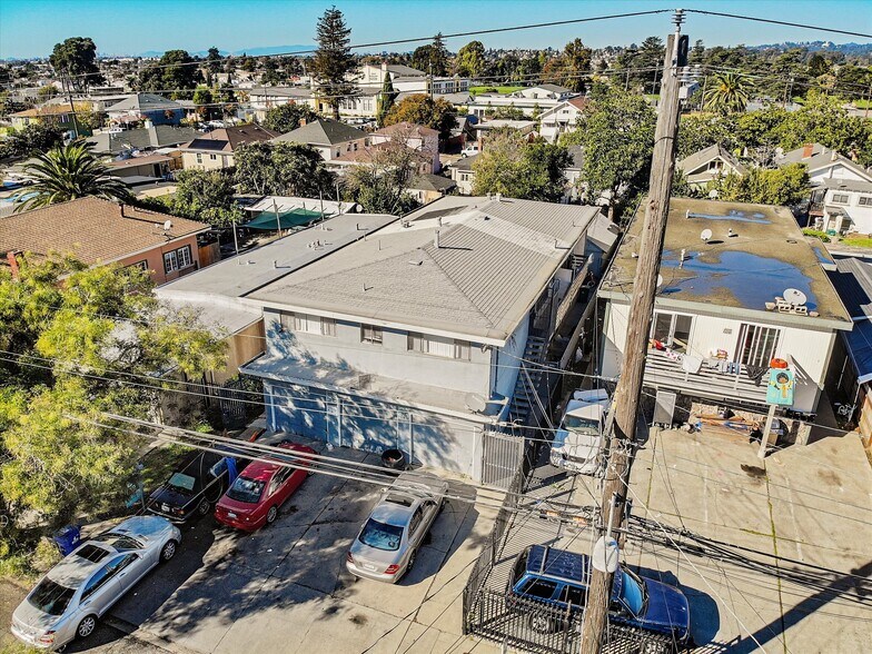 More Photos Of 1927 82nd Ave, Oakland Apartments For Sale