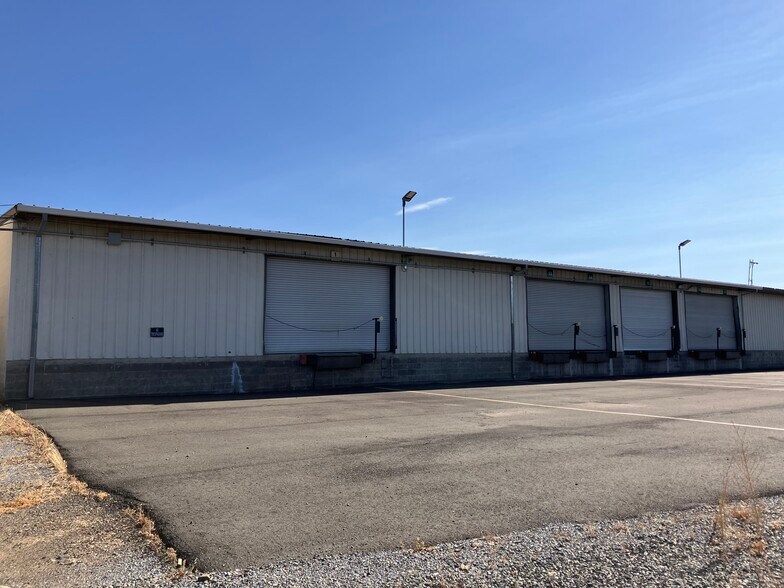 More Photos Of 19899 Alexander Ave, Anderson Truck Terminal For Lease