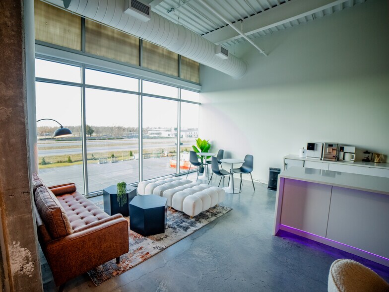 Primary Photo Of 2500 NE 11th St, Bentonville Coworking Space