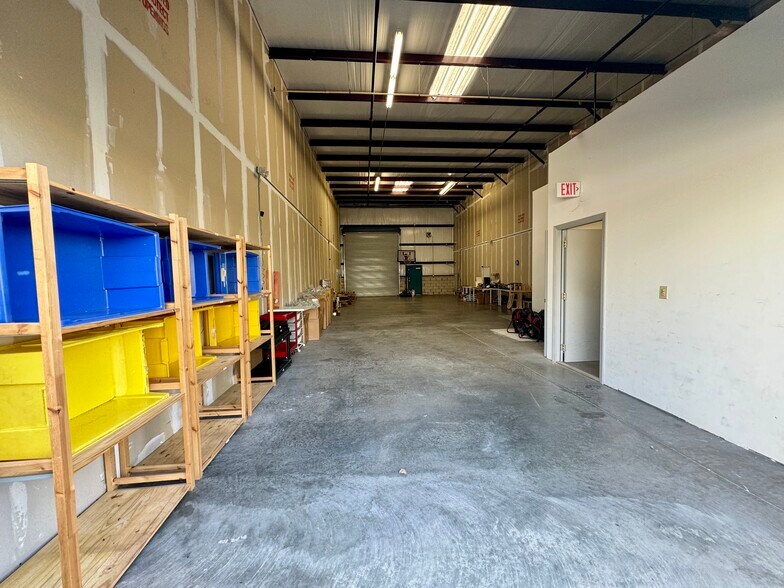 More Photos Of 1731-1829 Business Center Ln, Kissimmee Unknown For Lease