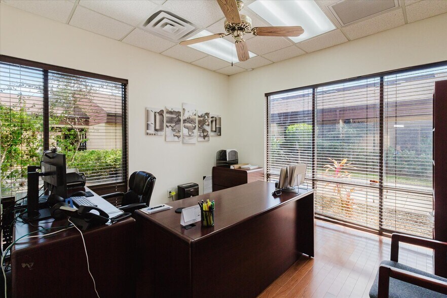 More Photos Of 611 Druid Rd E, Clearwater Office For Sale