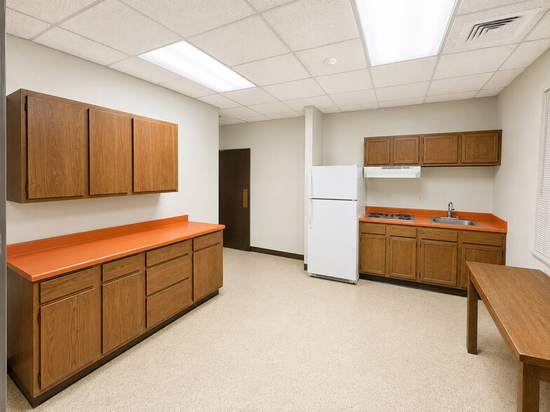 More Photos Of 1100 Spotsylvania St, New Athens Bank For Sale