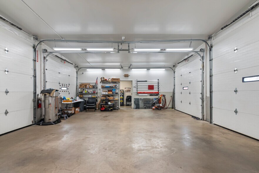 More Photos Of 1413-1415 Elkins Ave, Levittown Freestanding For Lease