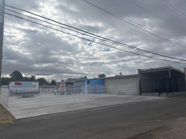 More Photos Of 620 Chester Ave, Bakersfield Showroom For Lease