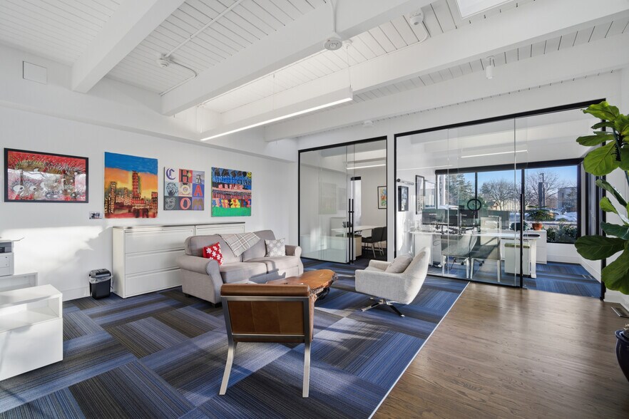 More Photos Of 836 Skokie Blvd, Northbrook Office For Sale