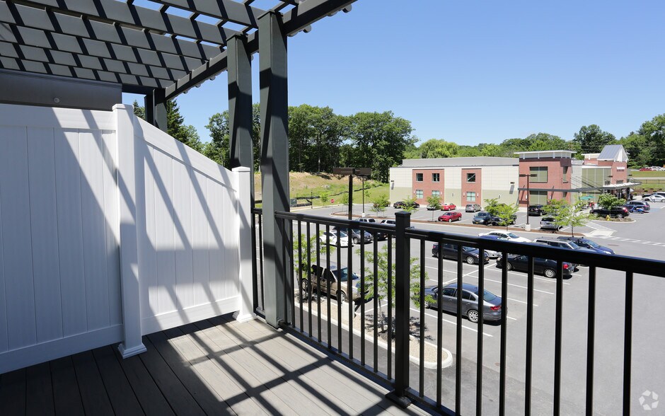 More Photos Of 77A Excelsior Ave, Saratoga Springs Apartments For Lease