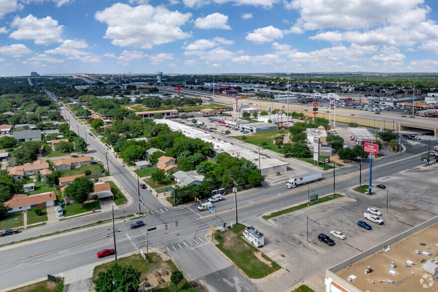 More Photos Of 8117-8165 Latigo Plz, San Antonio Unknown For Lease