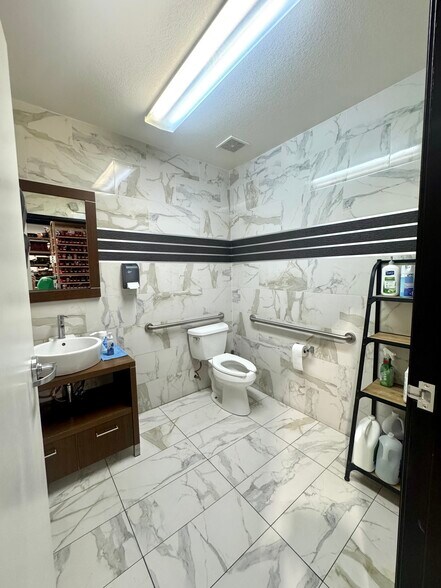 More Photos Of 6625 S Valley View Blvd, Las Vegas Light Distribution For Lease