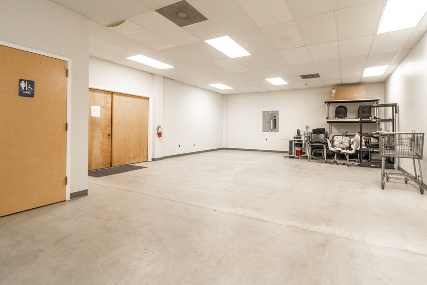 More Photos Of 1023 S Miami Blvd, Durham Warehouse For Lease