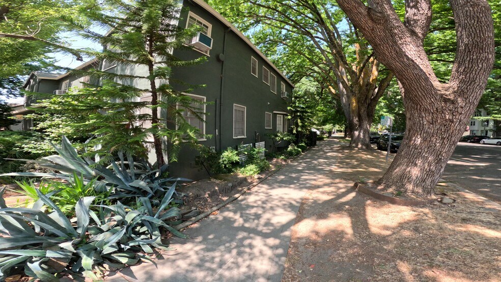Primary Photo Of 2000 6th St, Sacramento Apartments For Sale