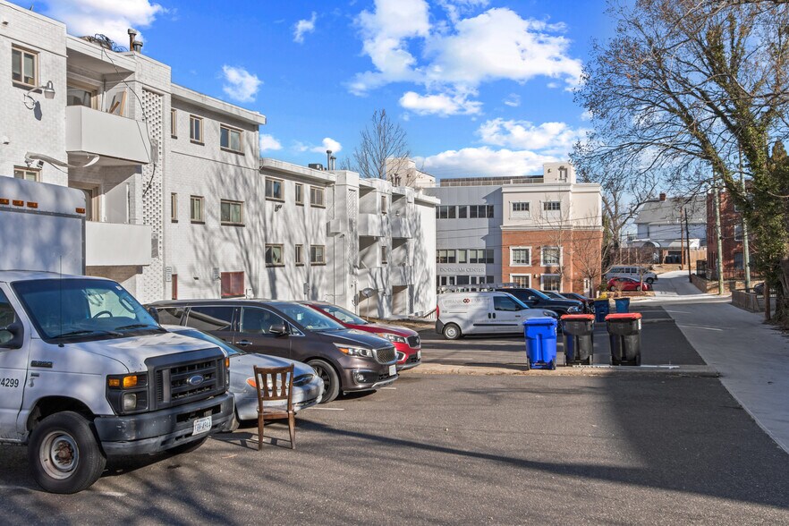 More Photos Of 1600-1608 28th Pl SE, Washington Multifamily For Sale