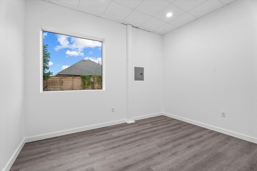 More Photos Of 26605 Cook Field Rd, Katy Light Distribution For Lease