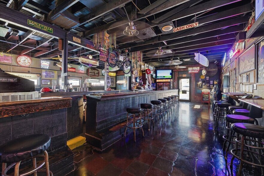 More Photos Of 7 Center st, Folly Beach General Retail For Sale