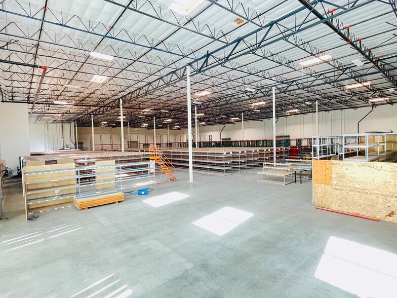 More Photos Of 1401 W Fairway Dr, Santa Maria Warehouse For Sale