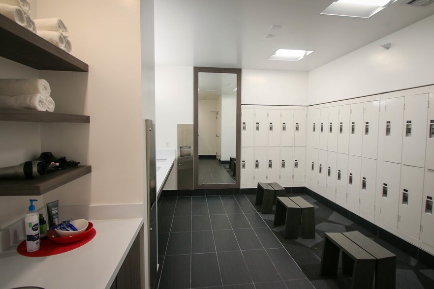 More Photos Of 421 SW 6th Ave, Portland Office For Lease