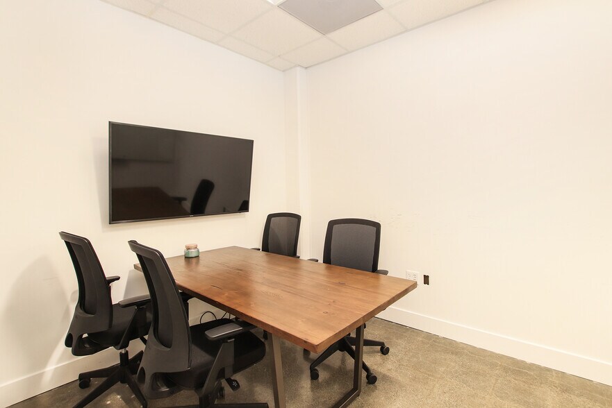 More Photos Of 11 Embarcadero West, Oakland Office For Sale