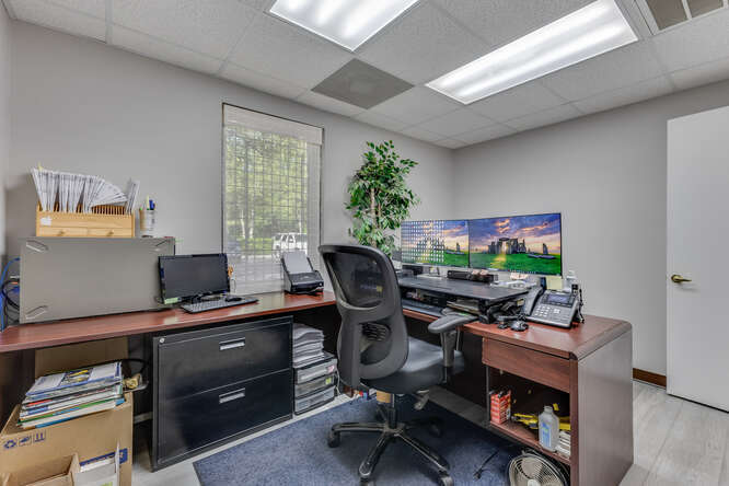 More Photos Of 2045 Corporate Dr S, Wilmington Warehouse For Lease