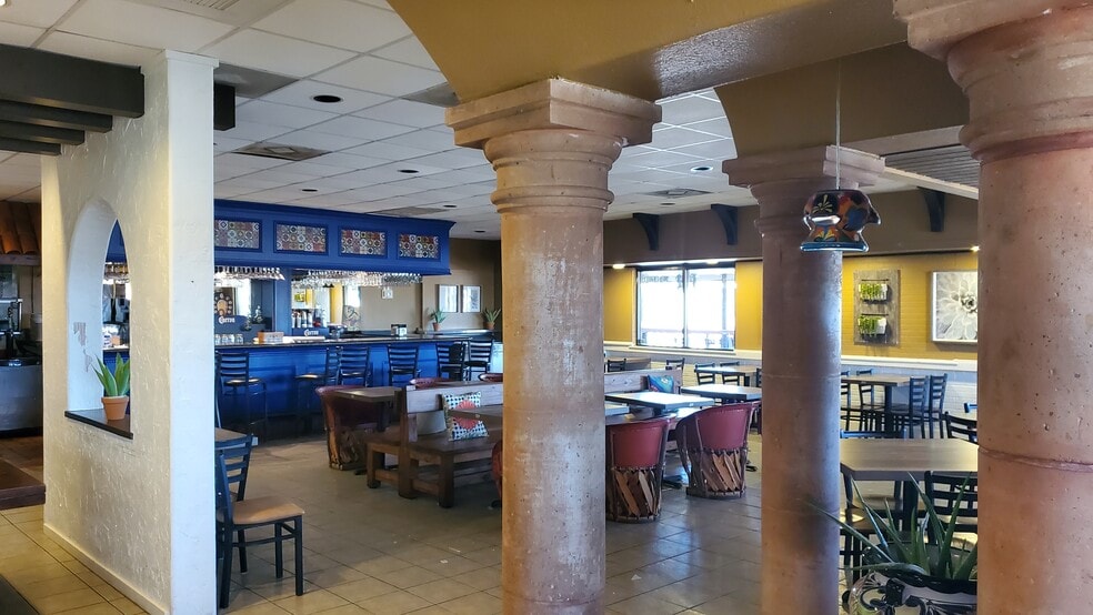 More Photos Of 9902 Gulf Fwy, Houston Restaurant For Sale