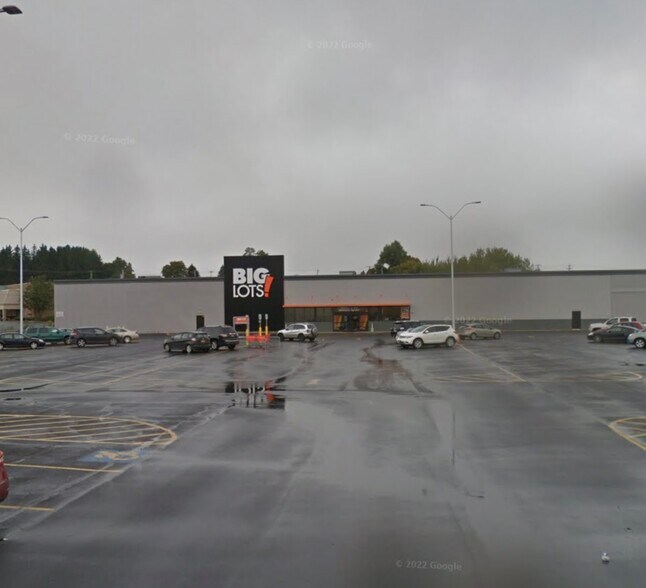 More Photos Of 4671-4697 Commercial Dr, New Hartford Storefront For Lease