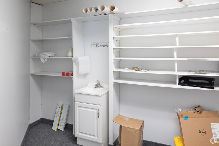 More Photos Of 1400 Renaissance Dr, Park Ridge Office For Sale